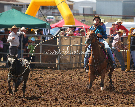 TaralgaRodeo2013One_0593_edited-1