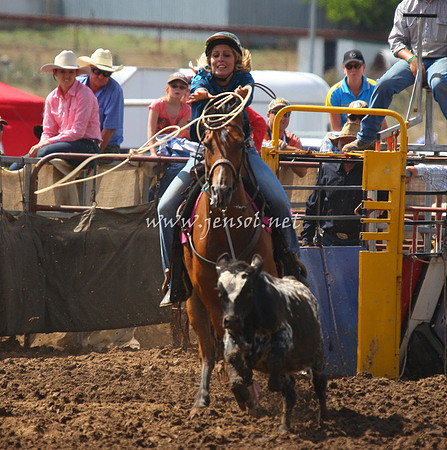 TaralgaRodeo2013One_0586_edited-1