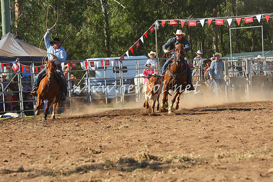 pictonrodeo2013one_0701_1