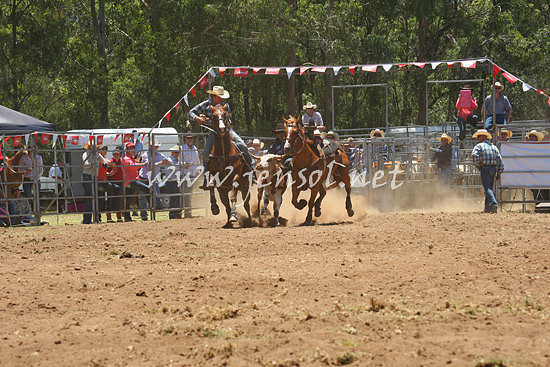 pictonrodeo2013one_0471_1