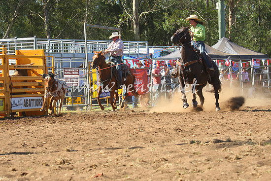 pictonrodeo2013one_0700_1