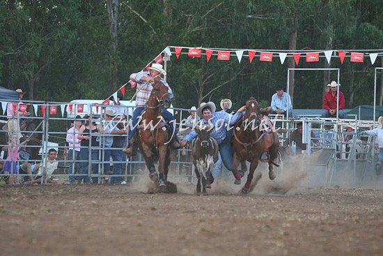 pictonrodeo2013two_0225_1