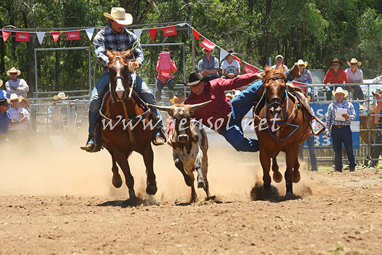 pictonrodeo2013one_0450_1