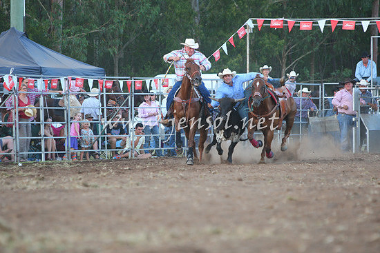 pictonrodeo2013two_0215_1