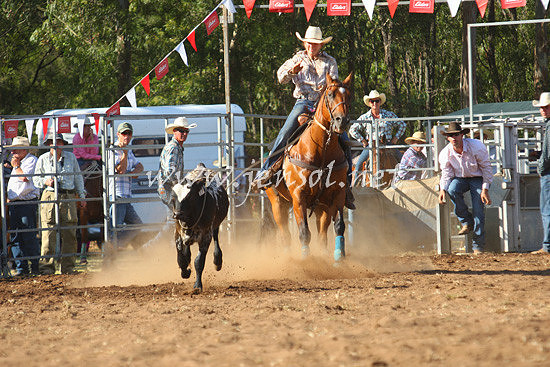 pictonrodeo2013one_0838_1