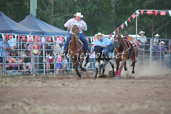pictonrodeo2013two_0218_1