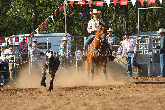 pictonrodeo2013one_0840_1