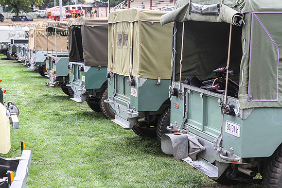 Landrovers70th-173