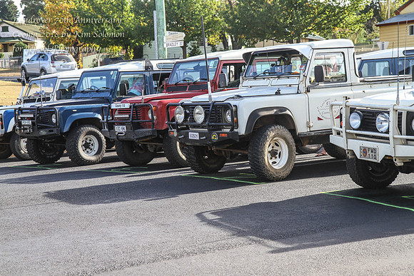Landrovers70th-72