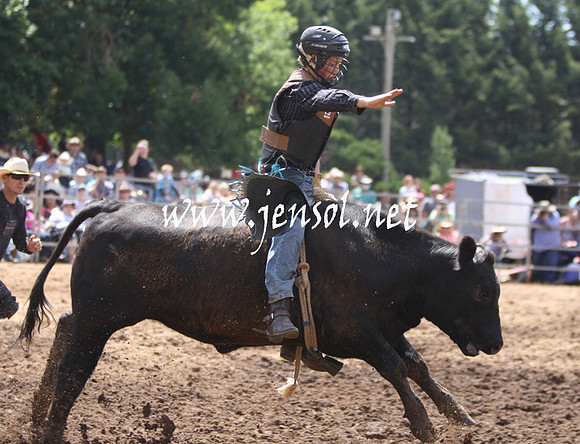 TaralgaRodeo2013KJS_0228_edited-1