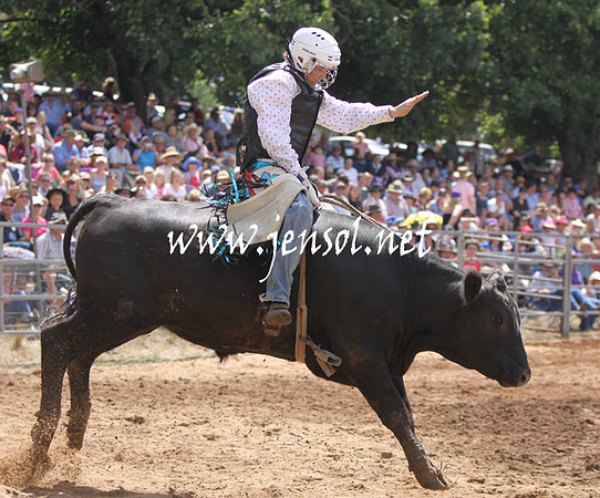 TaralgaRodeo2013KJS_0216_edited-1