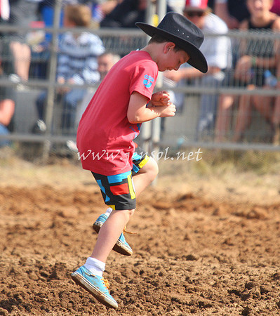TaralgaRodeo2013One_0677_edited-1