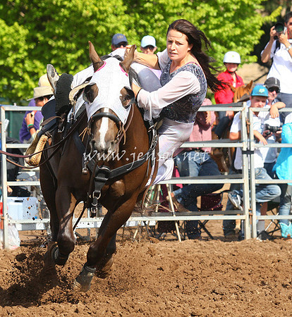 TaralgaRodeo2013One_0721_edited-1