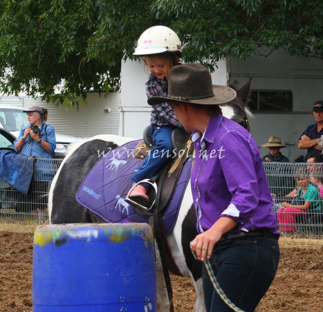 TaralgaRodeo2013One_0022_edited-1