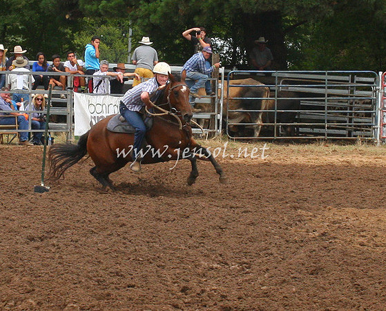 TaralgaRodeo2013One_0067_edited-1