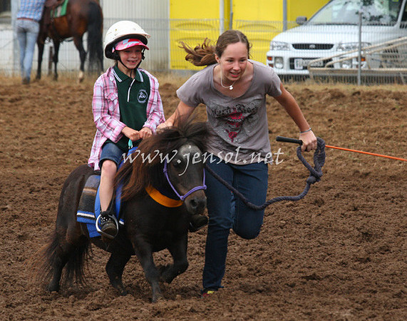 TaralgaRodeo2013One_0014_edited-1