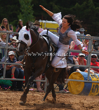 TaralgaRodeo2013One_0334_edited-1
