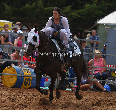 TaralgaRodeo2013One_0310_edited-1