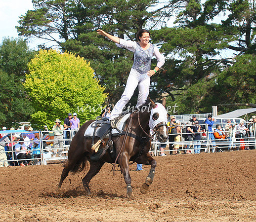 TaralgaRodeo2013One_0699_edited-1