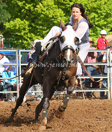 TaralgaRodeo2013One_0722_edited-1
