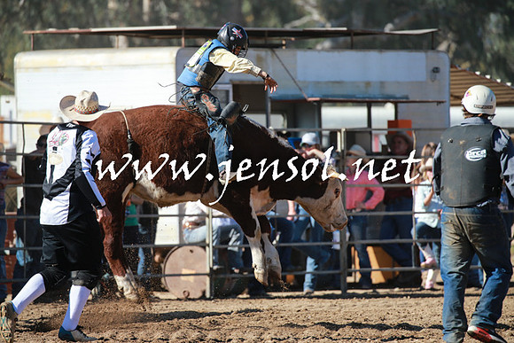 TumutRodeo2016Two_3276