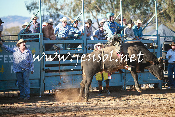 TumutRodeo2016Two_4157