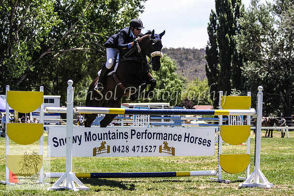 Fri_Showjumping524