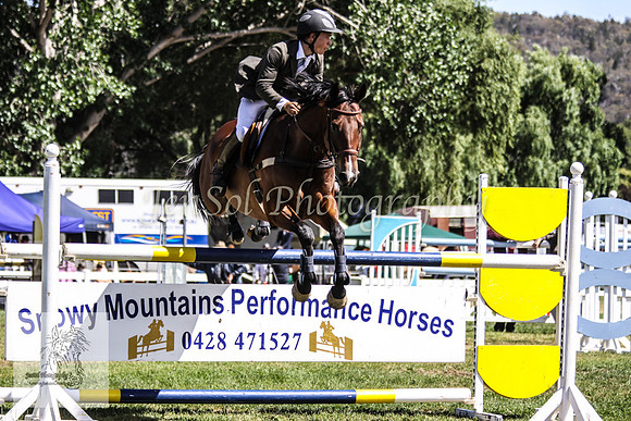 Fri_Showjumping310