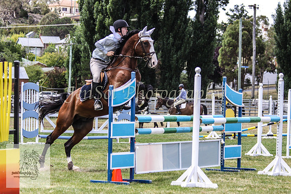 Fri_Showjumping657