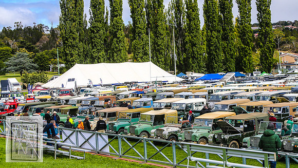 75thAnniversaryLandRover_0750