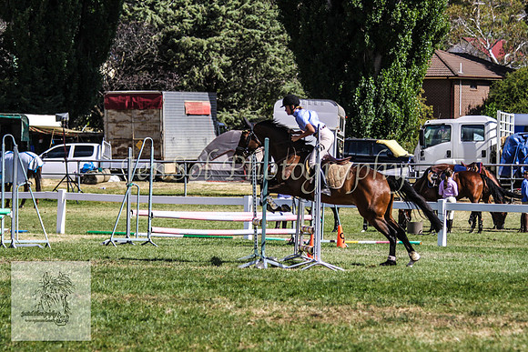 Fri_Showjumping750