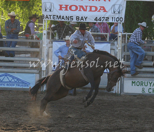 MoruyaRodeo2013Two_0289_edited-1