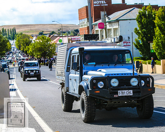 75thAnniversaryLandRover_0654