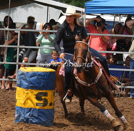 TaralgaRodeo2013One_0238_edited-1