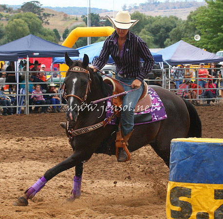 TaralgaRodeo2013One_0162_edited-1