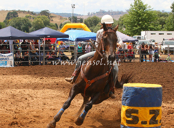 TaralgaRodeo2013One_0254_edited-1