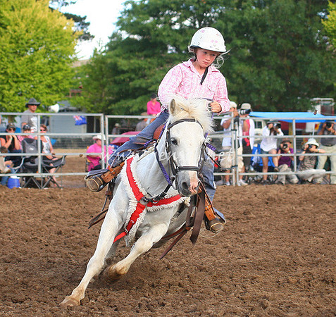 TaralgaRodeo2013One_0944_edited-1