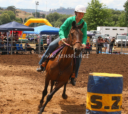 TaralgaRodeo2013One_0278_edited-1