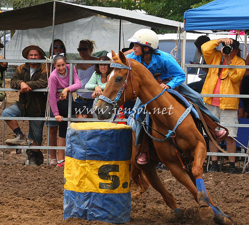 TaralgaRodeo2013One_0137_edited-1