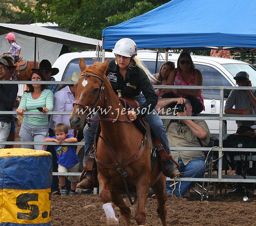 TaralgaRodeo2013One_0246_edited-1