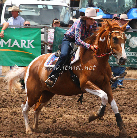 TaralgaRodeo2013One_0232_edited-1