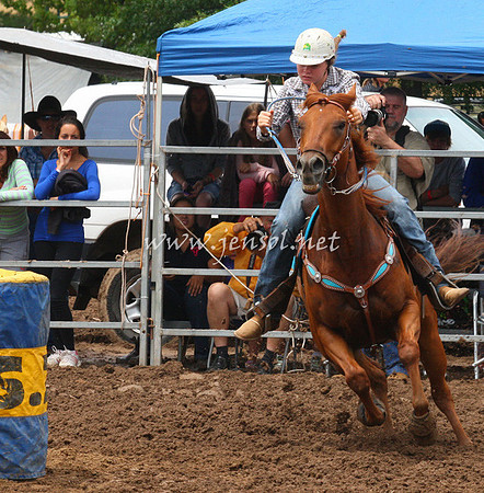 TaralgaRodeo2013One_0088_edited-1
