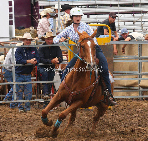 TaralgaRodeo2013One_0132_edited-1
