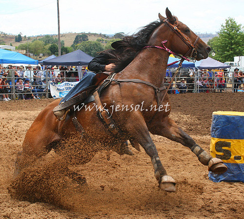 TaralgaRodeo2013One_0218_edited-1