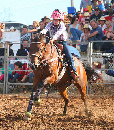 TaralgaRodeo2013One_0894_edited-1