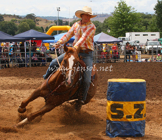 TaralgaRodeo2013One_0198_edited-1