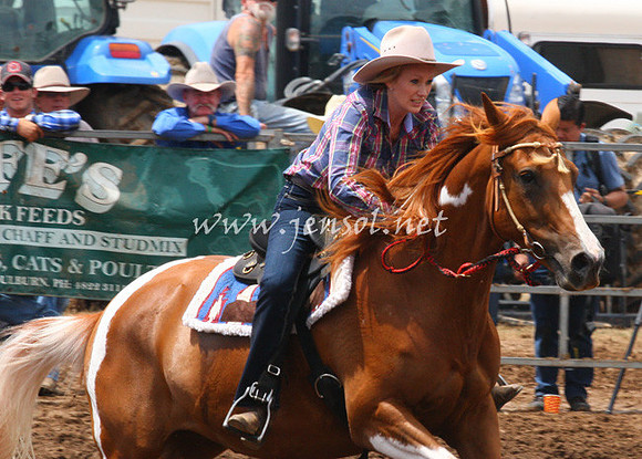 TaralgaRodeo2013One_0234_edited-1