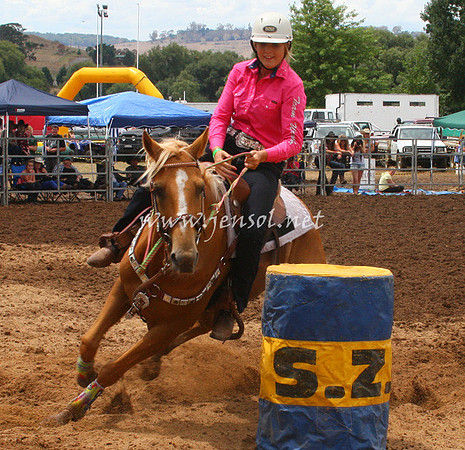 TaralgaRodeo2013One_0243_edited-1