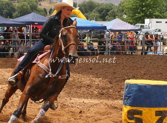 TaralgaRodeo2013One_0236_edited-1