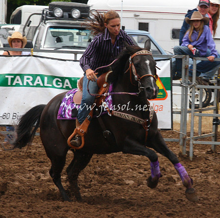 TaralgaRodeo2013One_0173_edited-1